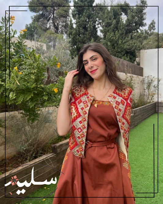 Short Geometric Quilted vest – فيست قصيرة مبطنة بنمط مميز