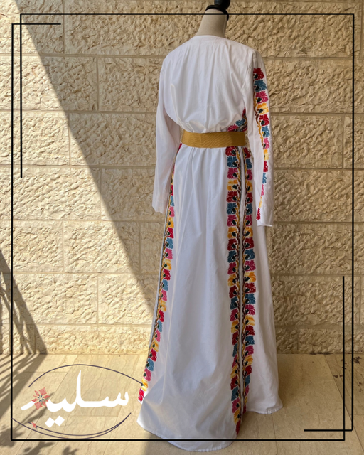 Carnation abaya – عباية القرنفل من سليم