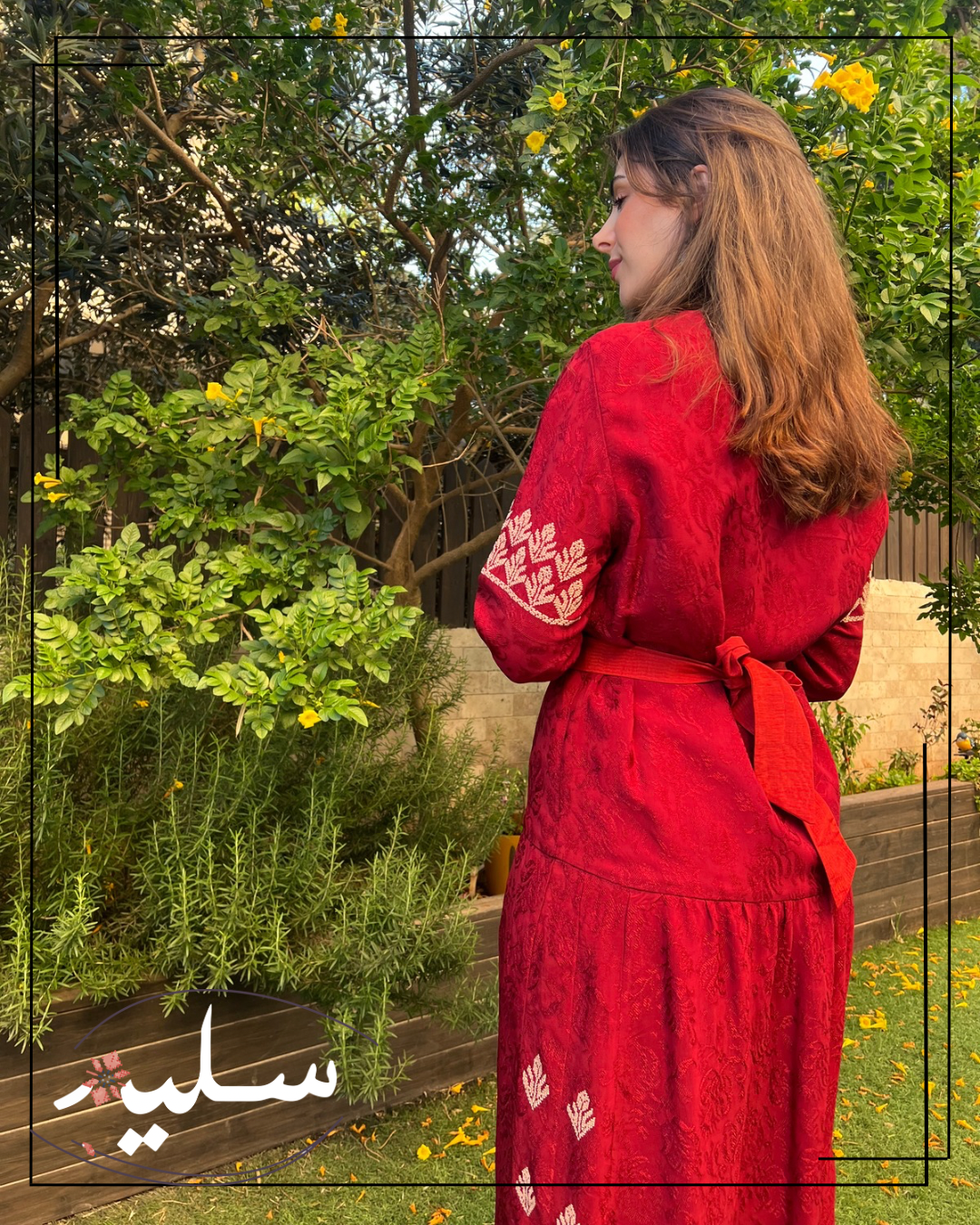 Monochromatic embroidery Dress